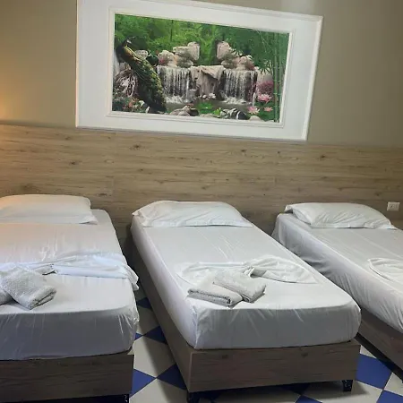 Eli Kompleks ドゥラス